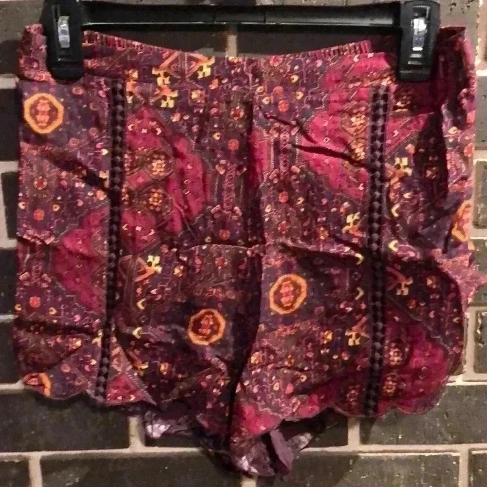 Y2K Me To We Shorts Boho Lined Flat Front Printed Crochet Rayon Women’s M